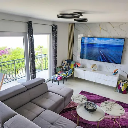 Apartment Lux Adriatica 3 By Interhome