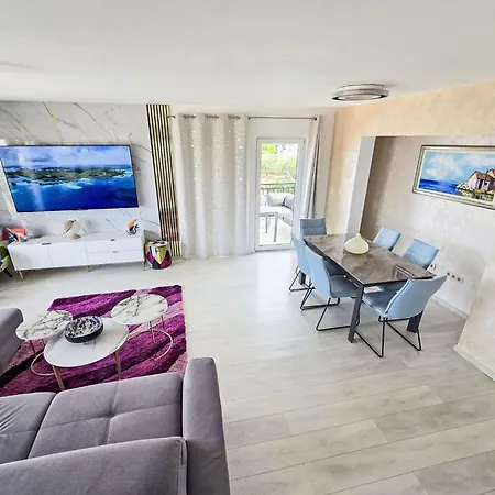 Lux Adriatica 3 By Interhome